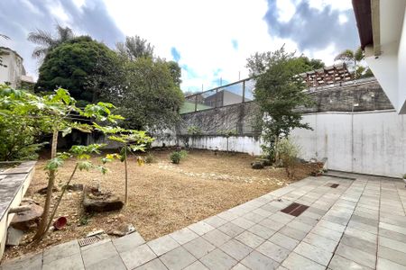 Casa para alugar com 750m², 5 quartos e 8 vagasQuintal