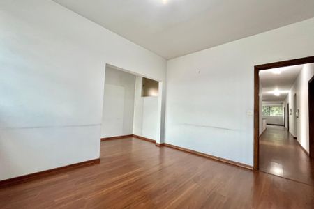 Casa para alugar com 750m², 5 quartos e 8 vagasQuarto 5