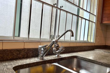 Casa para alugar com 750m², 5 quartos e 8 vagasCozinha