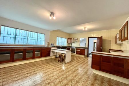 Casa para alugar com 750m², 5 quartos e 8 vagasCozinha