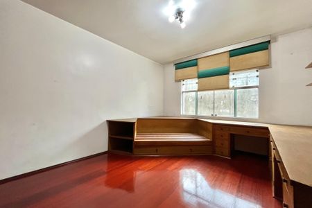 Casa para alugar com 750m², 5 quartos e 8 vagasQuarto 3