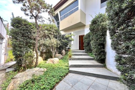 Casa para alugar com 750m², 5 quartos e 8 vagasHall de entrada