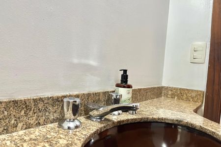 Casa para alugar com 750m², 5 quartos e 8 vagasLavabo