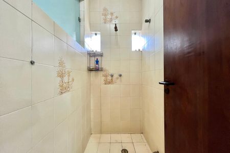 Casa para alugar com 750m², 5 quartos e 8 vagasBanheiro Corredor