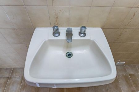 Banheiro suite de casa à venda com 3 quartos, 200m² em Jaguará, São Paulo