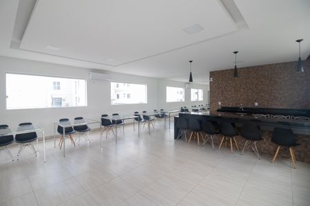 Apartamento para alugar com 42m², 2 quartos e 1 vaga Apartamento para alugar com 42m², 2 quartos e 1 vagaÁrea comum - Salão de festas 1