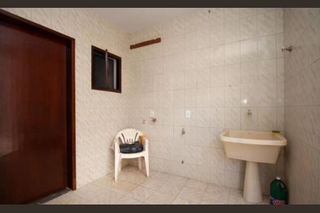 Casa de condomínio para alugar com 450m², 5 quartos e 3 vagasÁrea de serviço