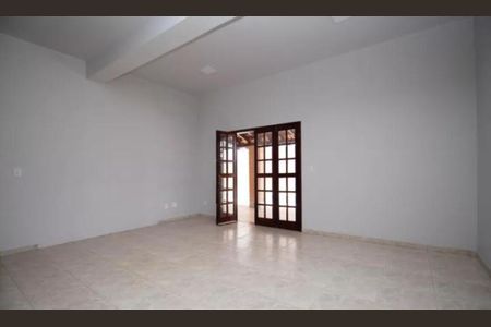 Casa de condomínio para alugar com 450m², 5 quartos e 3 vagasSala