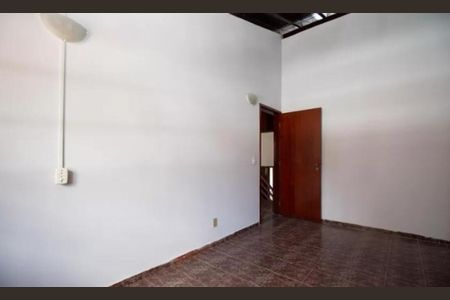 Casa de condomínio para alugar com 450m², 5 quartos e 3 vagasQuarto