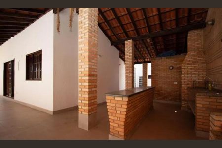 Casa de condomínio para alugar com 450m², 5 quartos e 3 vagasChurrasqueira