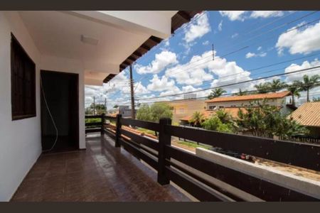 Casa de condomínio para alugar com 450m², 5 quartos e 3 vagasVaranda