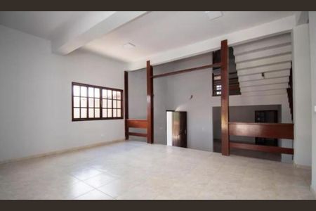 Casa de condomínio para alugar com 450m², 5 quartos e 3 vagasQuarto