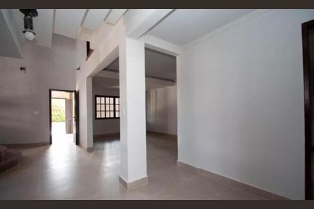 Casa de condomínio para alugar com 450m², 5 quartos e 3 vagasSala