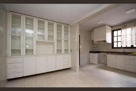 Casa de condomínio para alugar com 450m², 5 quartos e 3 vagasCozinha