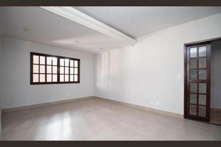 Casa de condomínio para alugar com 450m², 5 quartos e 3 vagasSala