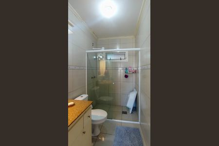 Casa à venda com 182m², 4 quartos e 2 vagasBanheiro social 