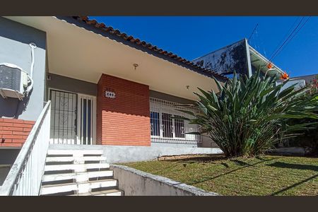 Casa à venda com 182m², 4 quartos e 2 vagasÁrea frente 