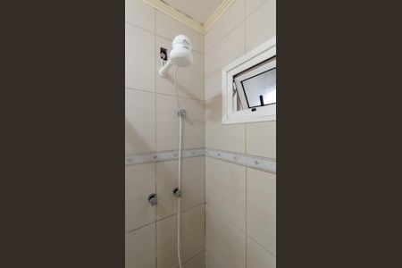 Casa à venda com 182m², 4 quartos e 2 vagasBanheiro social 