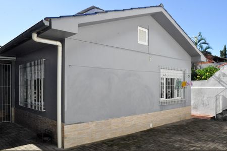 Casa à venda com 182m², 4 quartos e 2 vagasQuintal 