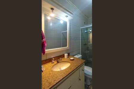 Casa à venda com 182m², 4 quartos e 2 vagasBanheiro social 