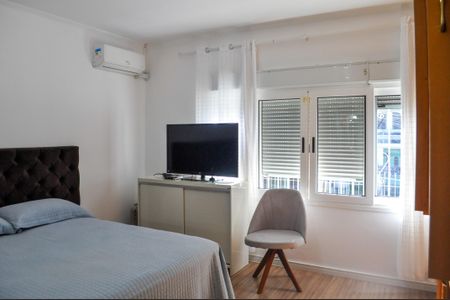 Casa à venda com 182m², 4 quartos e 2 vagasSuite 