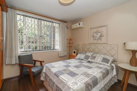 Quarto Suíte de apartamento à venda com 2 quartos, 89m² em Rio Branco, Porto Alegre