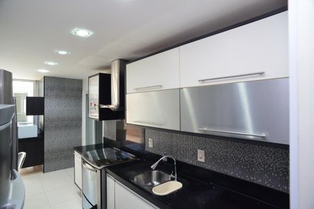 Apartamento à venda com 221m², 5 quartos e 3 vagas Apartamento à venda com 221m², 5 quartos e 3 vagasCozinha