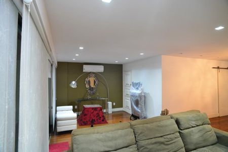 Sala de apartamento para alugar com 5 quartos, 221m² em Barra da Tijuca, Rio de Janeiro