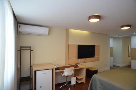 Apartamento à venda com 221m², 5 quartos e 3 vagas Apartamento à venda com 221m², 5 quartos e 3 vagasSuíte
