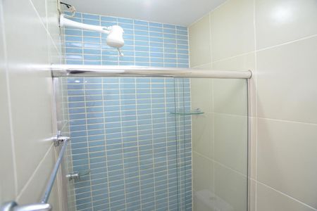 Apartamento à venda com 221m², 5 quartos e 3 vagas Apartamento à venda com 221m², 5 quartos e 3 vagasBanheiro de Serviço