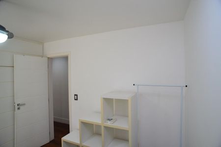 Apartamento à venda com 221m², 5 quartos e 3 vagas Apartamento à venda com 221m², 5 quartos e 3 vagasQuarto 1