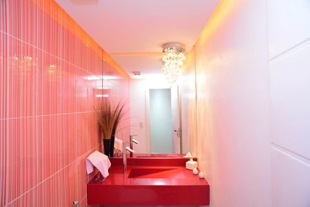 Apartamento à venda com 221m², 5 quartos e 3 vagas Apartamento à venda com 221m², 5 quartos e 3 vagasLavabo