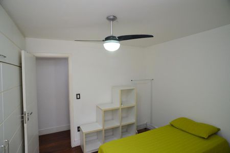 Apartamento à venda com 221m², 5 quartos e 3 vagas Apartamento à venda com 221m², 5 quartos e 3 vagasQuarto 1