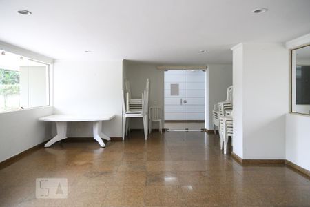 Apartamento para alugar com 98m², 3 quartos e 2 vagas Apartamento para alugar com 98m², 3 quartos e 2 vagasÁREA COMUM