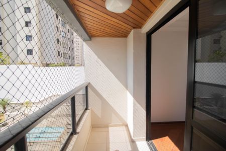 VARANDA DA SALA de apartamento para alugar com 3 quartos, 98m² em Vila Guaca, São Paulo