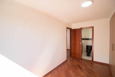Apartamento para alugar com 98m², 3 quartos e 2 vagas Apartamento para alugar com 98m², 3 quartos e 2 vagasSUÍTE