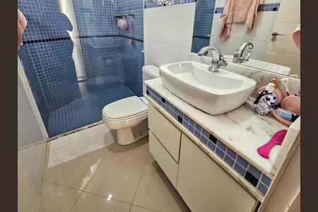 Casa à venda com 347m², 3 quartos e 6 vagas Casa à venda com 347m², 3 quartos e 6 vagasBanheiro da Suíte 3