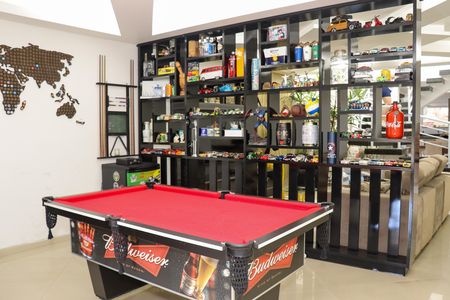 Casa à venda com 347m², 3 quartos e 6 vagas Casa à venda com 347m², 3 quartos e 6 vagasSala