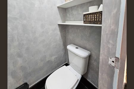 Casa à venda com 347m², 3 quartos e 6 vagas Casa à venda com 347m², 3 quartos e 6 vagasLavabo