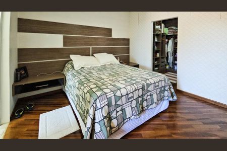 Casa à venda com 347m², 3 quartos e 6 vagas Casa à venda com 347m², 3 quartos e 6 vagasSuíte 1