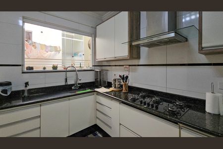 Casa à venda com 347m², 3 quartos e 6 vagas Casa à venda com 347m², 3 quartos e 6 vagasCozinha