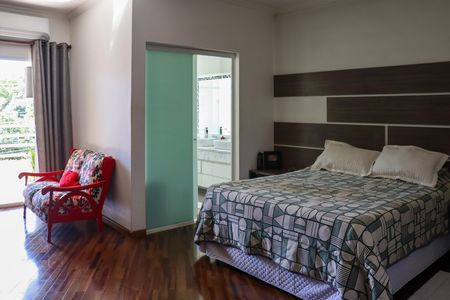 Casa à venda com 347m², 3 quartos e 6 vagas Casa à venda com 347m², 3 quartos e 6 vagasSuíte 1
