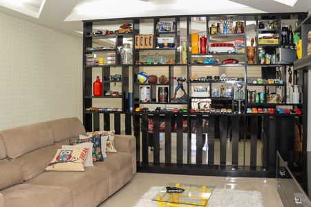 Casa à venda com 347m², 3 quartos e 6 vagas Casa à venda com 347m², 3 quartos e 6 vagasSala