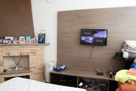Casa à venda com 347m², 3 quartos e 6 vagas Casa à venda com 347m², 3 quartos e 6 vagasSala de TV