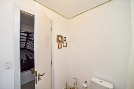 Casa para alugar com 480m², 4 quartos e 4 vagasLavabo