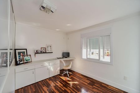 Casa para alugar com 480m², 4 quartos e 4 vagasSuíte 3