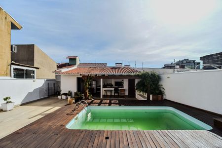 Casa para alugar com 480m², 4 quartos e 4 vagasPiscina