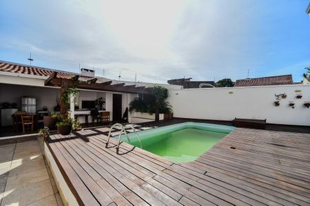 Casa para alugar com 480m², 4 quartos e 4 vagasPiscina