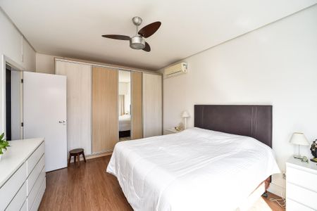 Casa para alugar com 480m², 4 quartos e 4 vagasSuíte 1