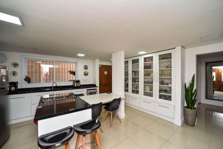 Casa para alugar com 480m², 4 quartos e 4 vagasCozinha